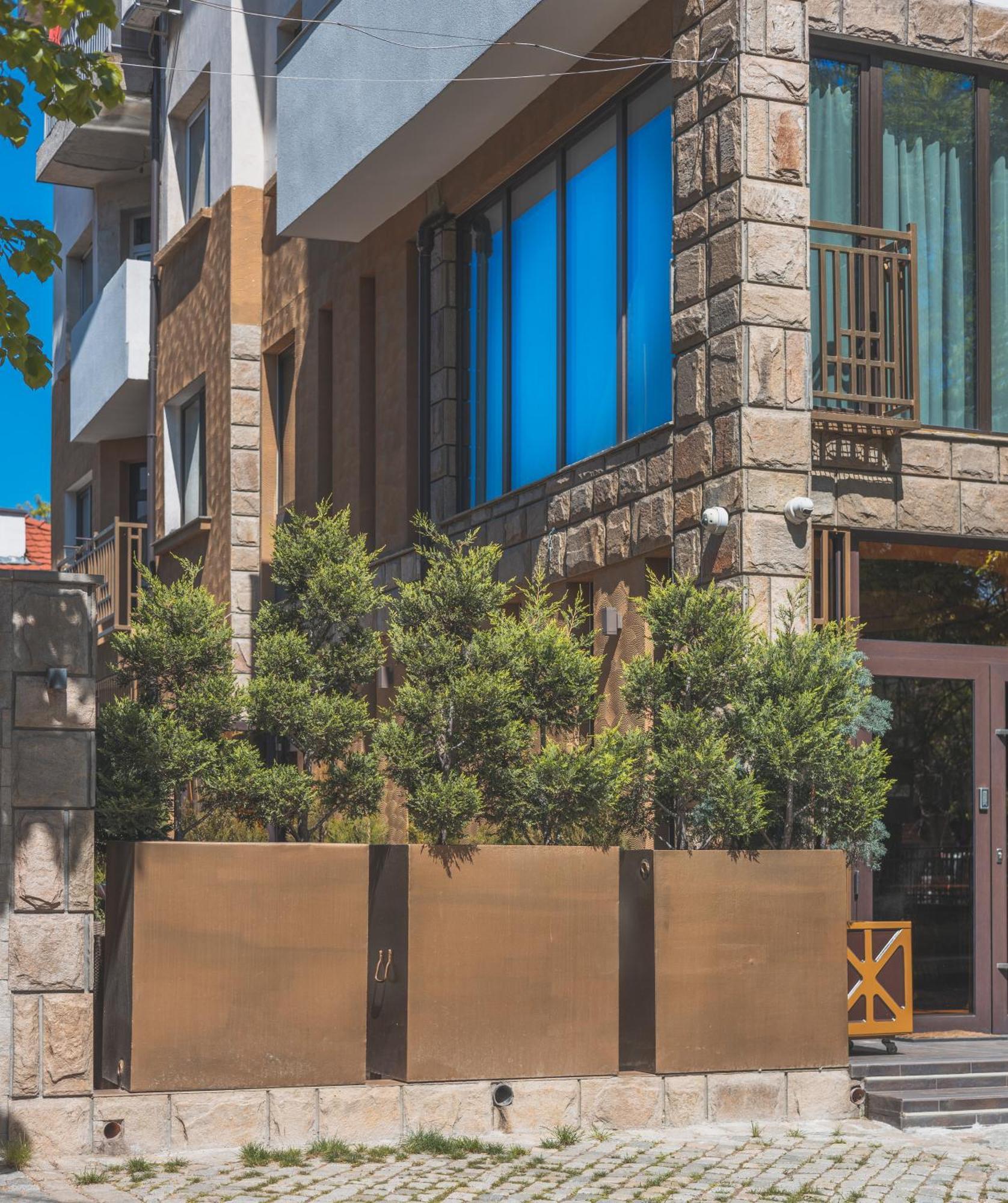 The Hidden Bank: Silver Bullet Plovdiv Exterior photo